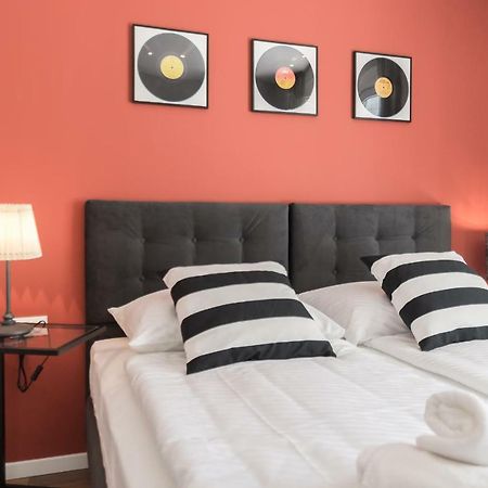 4 Elements Old Town Views Rooms تروغير المظهر الخارجي الصورة