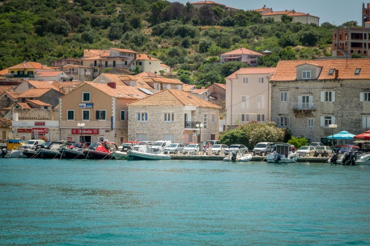 4 Elements Old Town Views Rooms تروغير المظهر الخارجي الصورة