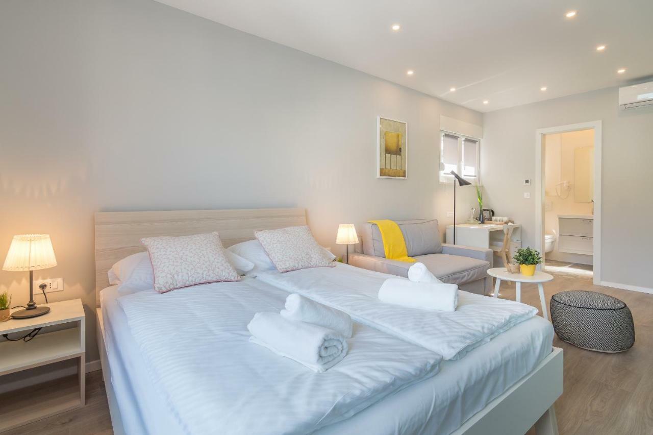 4 Elements Old Town Views Rooms تروغير المظهر الخارجي الصورة