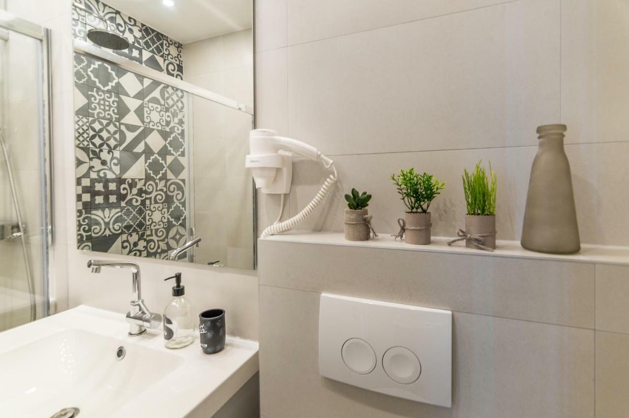 4 Elements Old Town Views Rooms تروغير المظهر الخارجي الصورة